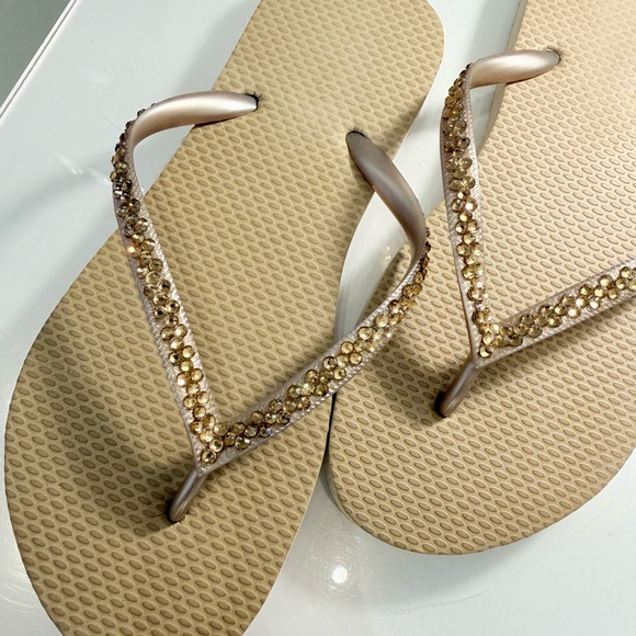 Fabulous Gold  Flip-Flops with Gold Crystals - Picture 2 of 3